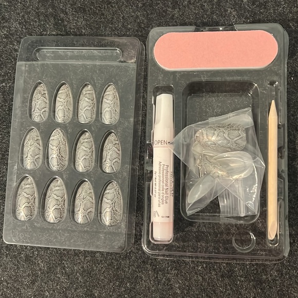 💅🏻Ardell Professional Nail Addict press on nails - Picture 5 of 6